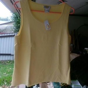 Sleeveless new top